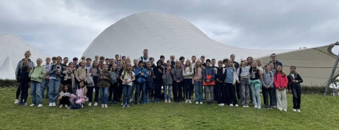 Kopernikusschule Freigericht besucht Brüder Grimm Märchenfestspiele im Amphitheater Hanau