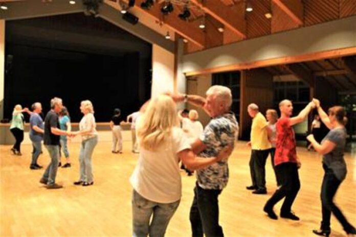 Karibische Rhythmen – Salsa und Bachata Workshop in Nidderau