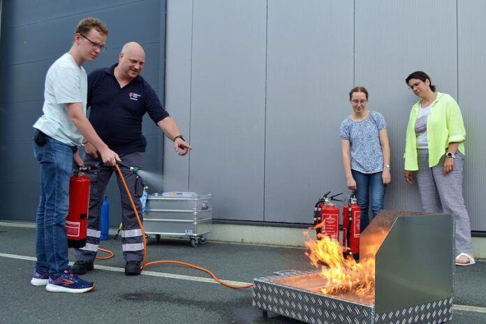 DRK-Kreisverband Hanau bildet Brandschutzhelfer aus