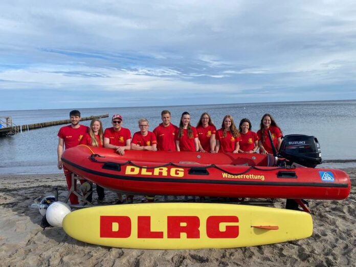 DLRG Jugend im Einsatz an der Küste