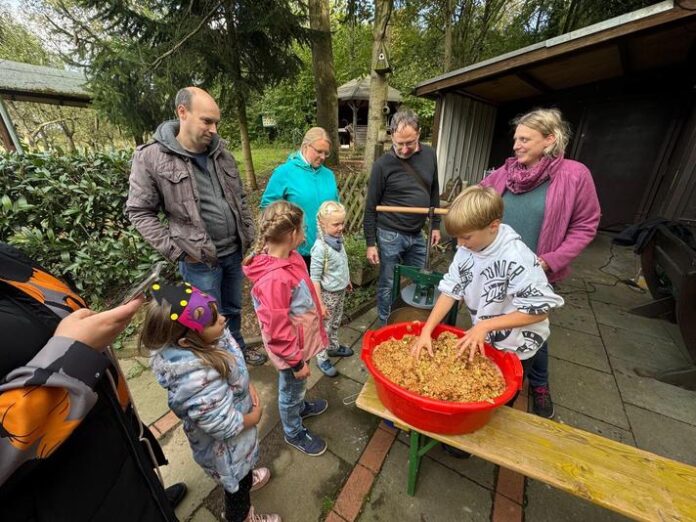 Erster Familientag lockte Groß und Klein in die Natur