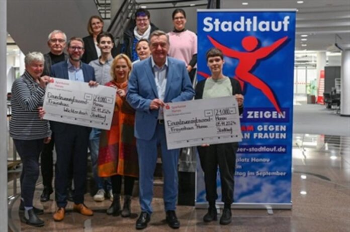 Hanauer Stadtlauf: 42.000 Euro für die Frauenhäuser der Region