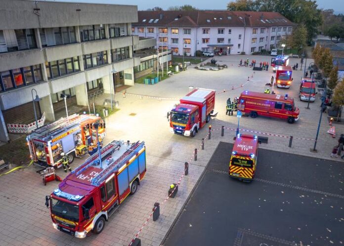 Premiere: Erste gemeinsame 24-Stunden-Übungstag der Jugendfeuerwehren Erlensee und Neuberg am 9. und 10. November 2024Am 9. und 10. November 2024 führten die Jugendfeuerwehren au