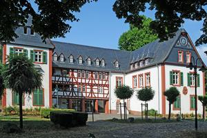 schloss f46b6af53403f25fe3f07d0c9248ca79