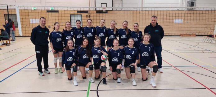 Jugend trainiert für Olympia: Volleyballerinner der Kopernikusschule beim Landesentscheid in Wiesbaden