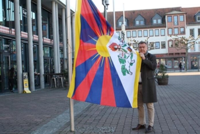 Hanau zeigt Flagge für Tibet