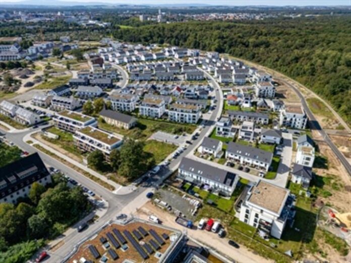 Entwicklungen im Hanauer Quartier gehen voran: Straßen und Landmarke freigegeben – Supermarkt eröffnet im Frühjahr 2025