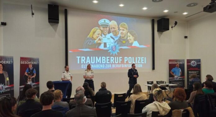 Traumberuf Polizei: Zahlreiche Interessierte am ersten