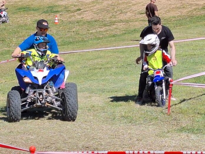 Motocross-Schnuppertag begeistert über 100 Kinder beim MSC Aufenau