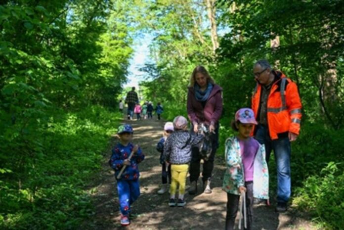 Hanauer Kita-Kinder sammeln fleißig Müll