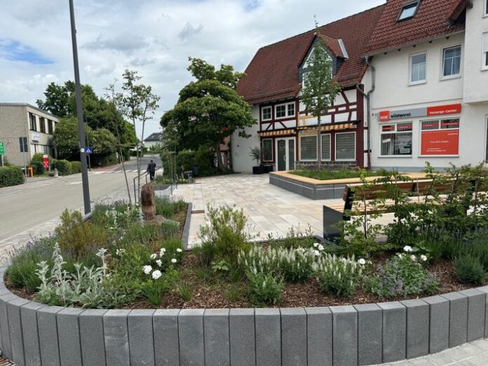 Neugestaltung Platz am Trompeterstein fertiggestellt