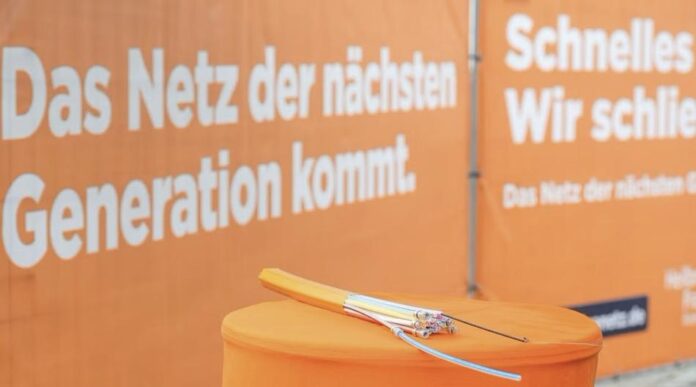 Pressemitteilung - 12. Mai 2025Glasfaser für Großkrotzenburg: Ausbau erfolgreich abgeschlossen