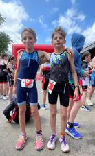 unsere triathleten fynn luca neuser l. und mattis lik r a962ce9b338f9bf2a6fb4b9631702117
