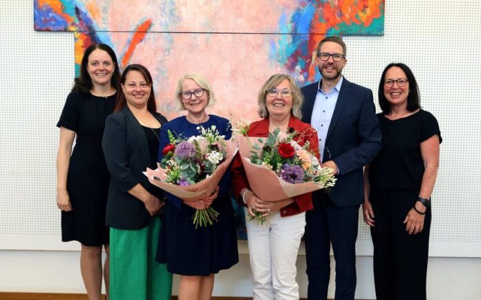 Dank und Anerkennung für zwei verlässliche und kompetente Mitarbeiterinnen der Kreisverwaltung