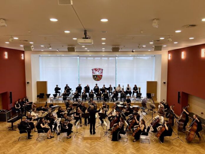 Musikalische Horizonte - Junges Sinfonieorchester des MKK konzertiert in Nidderau und Gelnhausen