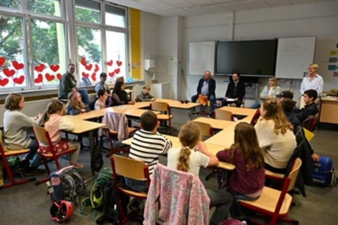 Demokratie leben von klein auf: Kinderparlament der Robinsonschule wendet sich an Bürgermeiste Dr. Bieri