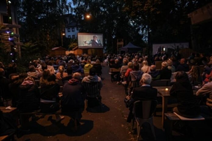 Weltstars, große Emotionen und cineastischer Hochgenuss bei der vierten Spielzeit von „Kino im Hof“