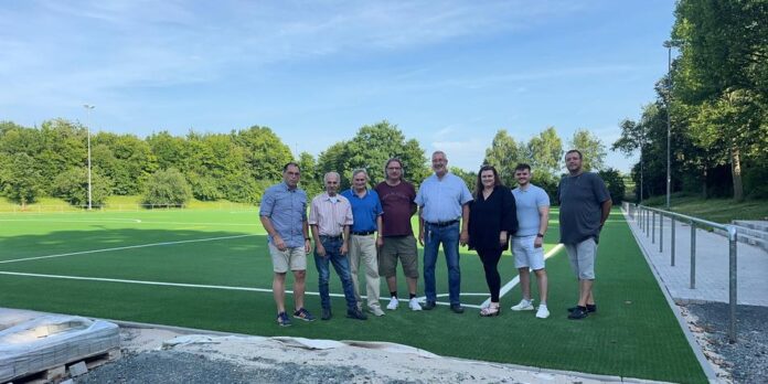 CDU Nidderau begrüßt Eröffnung des Kunstrasenplatzes in Ostheim – Erfolg für dezentrale Sportstättenpolitik