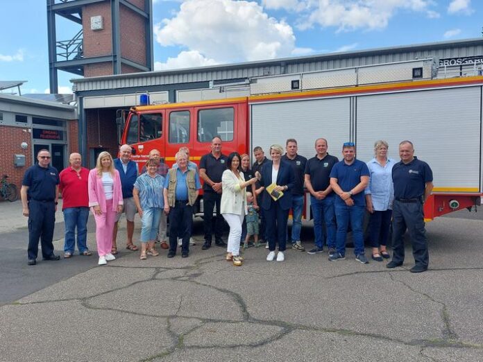 Großkrotzenburg unterstützt Partnerstadt Oederan mit geschenktem Tanklöschfahrzeug