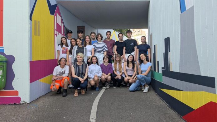 Kunstprojekt zum 850-jährigen Jubiläum: Schüler gestalten Wandbild in der Bahnunterführung Großkrotzenburg