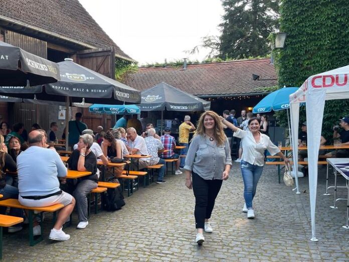 Mallorca-Party in der Wasserburg