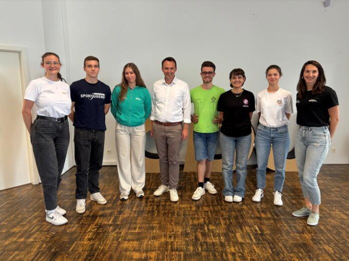 „Freiwilligendienste sind ein Gewinn hoch drei“