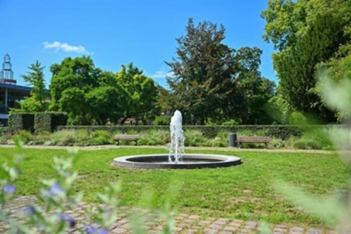 Zum Veranstaltungswochenende: Brunnen im Schlossgarten sprudelt wieder