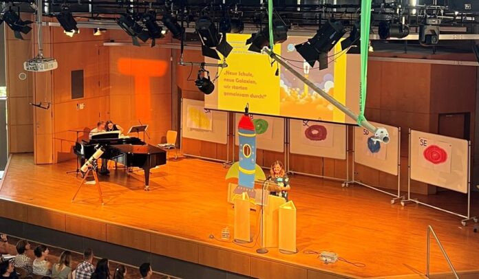 Feierliche Aufnahme der neuen 5. Klassen am Kreuzburg Gymnasium Großkrotzenburg
