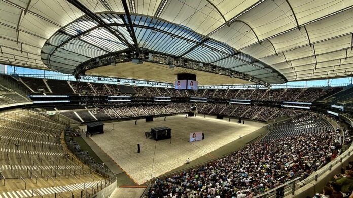 Drei Tage „Reine Anbetung“.Jehovas Zeugen aus Büdingen besuchten Sommerkongress in Frankfurt