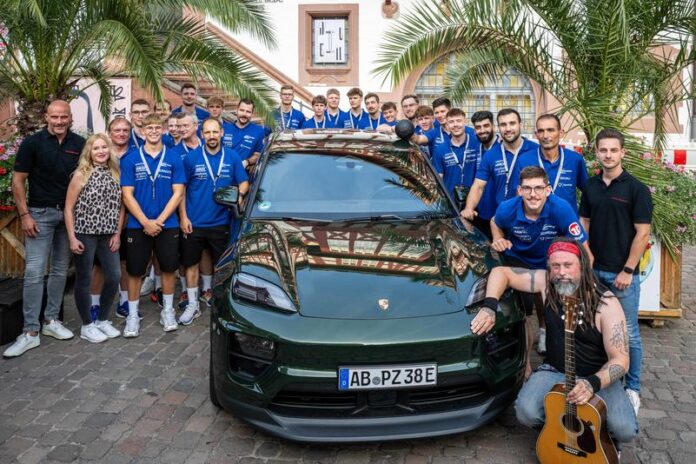 Handball, schnelle Autos und Rock-Classics