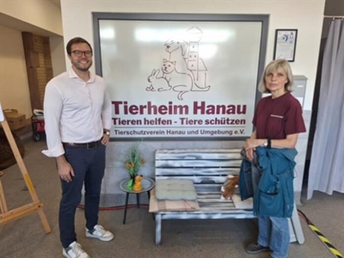 Bürgermeister Dr. Bieri besucht Sommerfest des Tierheim Hanau
