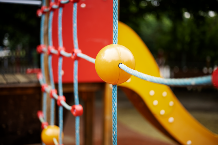 Vollsperrung des Spielplatzes Kahler Straße ab dem 23. September 2025 aufgrund von Wegebauarbeiten
