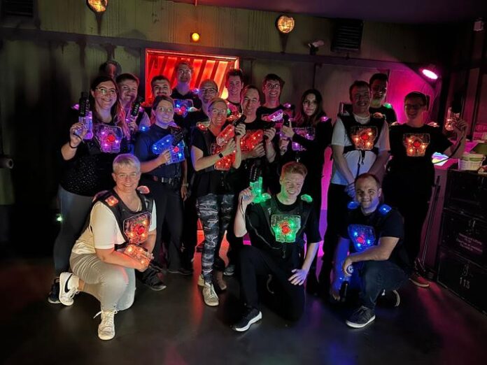 Abwechslungsreicher Ausbildungsabend: Kameradschaftspflege beim Lasertag