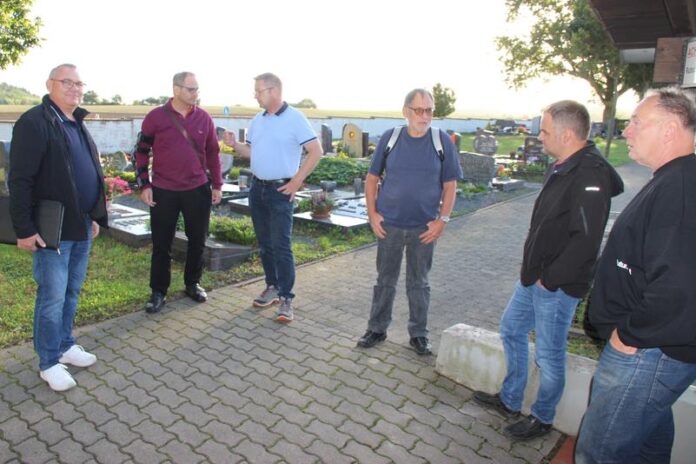 In Erbstadt mangelt es an Pflege, so der Ortsbeirat. Und zwar sowohl auf dem Friedhof, wie auch entlang der Straßen und auf den Grünflächen