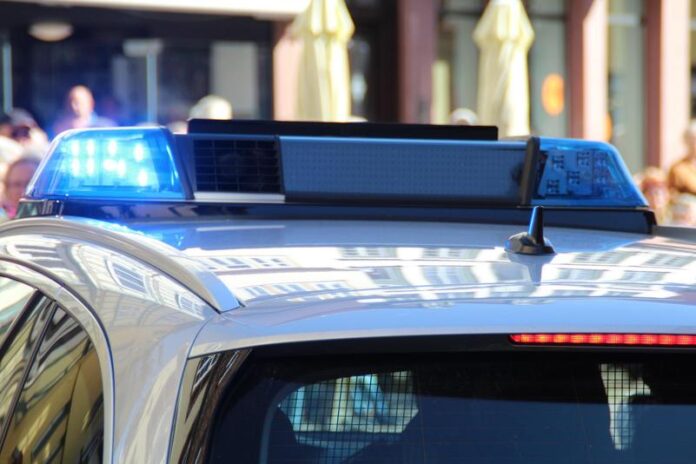 Heranwachsende im Bus unsittlich berührt - Hanau