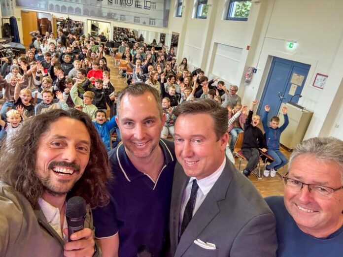 1-Aufmacher-Schueltertalk-Stadtschule-Schluechtern-03-69824d3b80dc2dbeb0b6deb743b8b166 „Das hat richtig Spaß gemacht mit euch!
