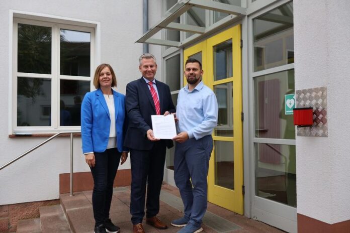 342-Foerderung-DGH-Schwarzenfels-a669c143213e953b4065e35cf5e439b4 Förderung für das „Haus der Begegnung“ – Sinntal-Schwarzenfels erhält Unterstützung vom Kreis