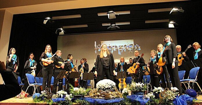 Buehnenbild-7483ebbc9e2c895a477640a5542ed548 Konzert von Musica viva Freigericht - Das Orchester zündet ein musikalisches Feuerwerk
