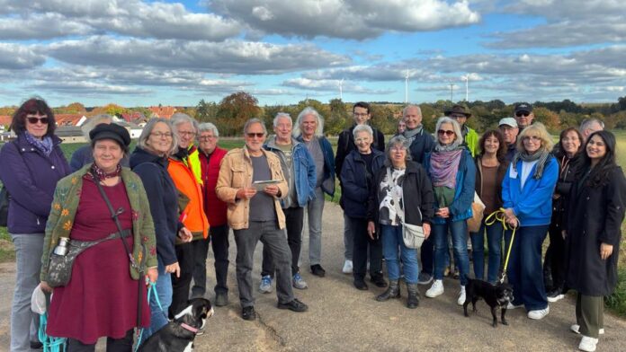 Erbstadt-Gruppe-1-c9ad7a30af9c161ff317a7b23706f339 „Lebensqualität in den kleinen Ortsteilen: Grüne Nidderau besuchen Erbstadt und ziehen positive Bilanz