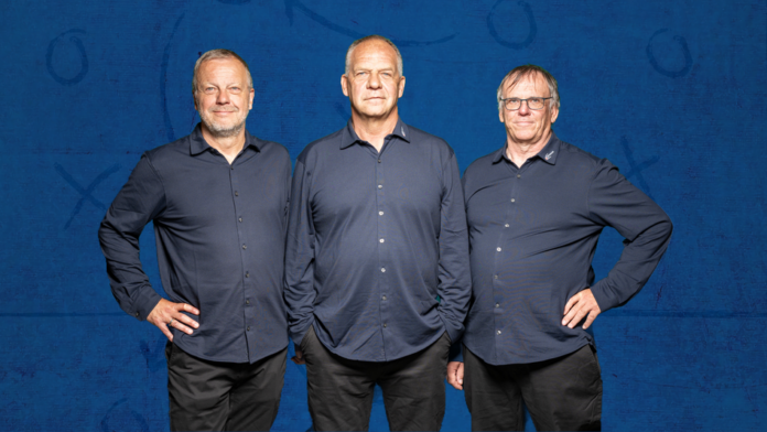 Bildunterschrift: Der Vorstand mit dem neuen Chorleiter Pascal Franke