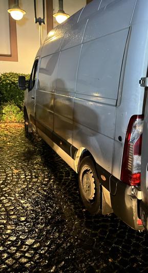 defekte Lichtanlage eines kontrollierten Sprinters Polizei kontrollierte Beleuchtungseinrichtungen: