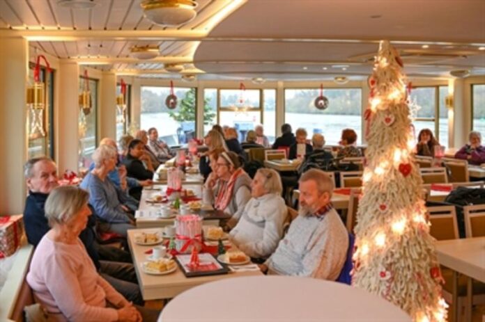 Weihnachtliche Schifffahrten für Seniorinnen und Senioren der Stadt Hanau