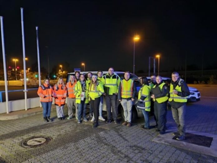 Verkehrsschau in Maintal bei Nacht