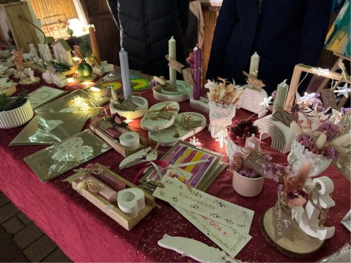 Kreativ, bunt, vorweihnachtlich – Bad Orb lädt zur großen Hobbykunst-Ausstellung ein