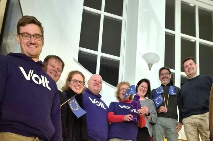 Progressiv und lösungsorientiert: Volt stellt Liste für den Einzug ins Hanauer Stadtparlament auf