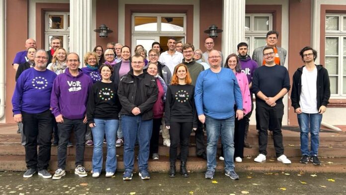 Volt: 50 Kandidierende wollen progressive Politik in Main-Kinzig- und Wetteraukreis bringen