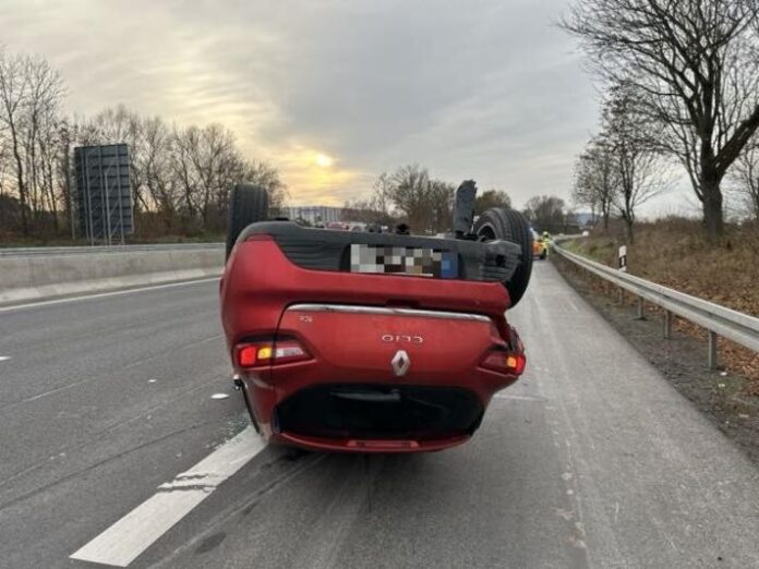 Clio überschlug sich auf der A66 bei Gelnhausen