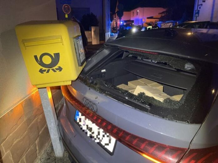 Drei Verletzte, drei beschädigte Pkw, sechsstelliger Schaden