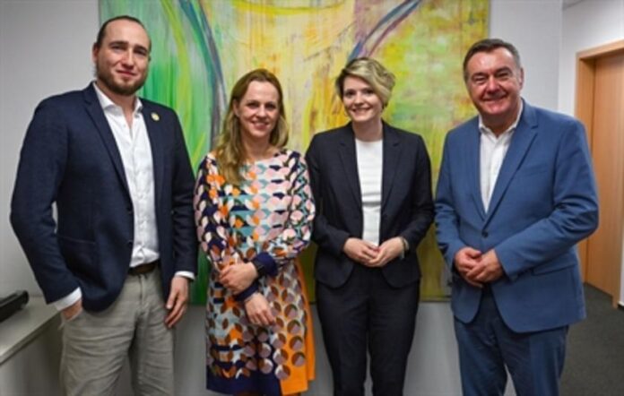 Stadtwerke Hanau versorgen die Gemeindewerke Großkrotzenburg zukünftig mit Fernwärme