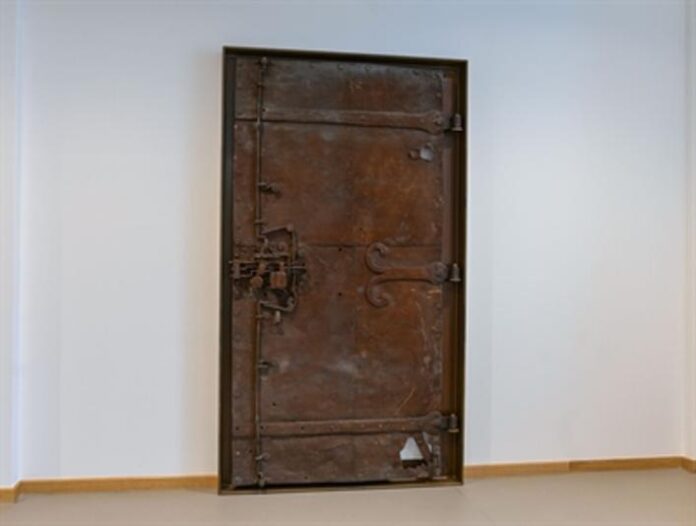 Eisentür aus dem Neustädter Rathaus: Objekt der Woche #300